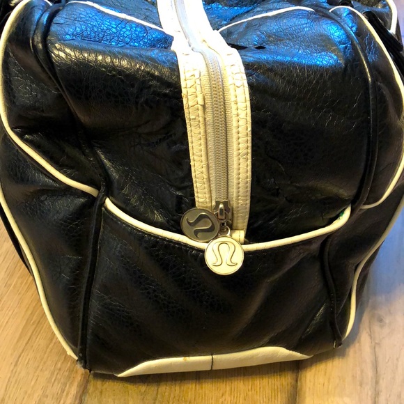 OG LULULEMON!!!! - Picture 2 of 11